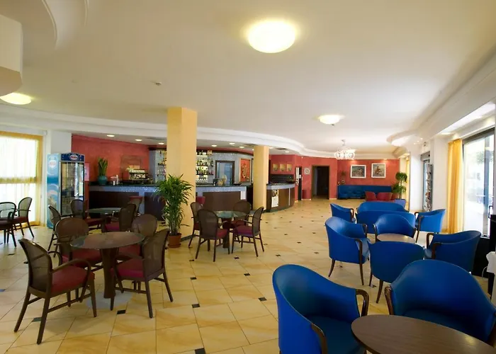 Semprini فندق 3*